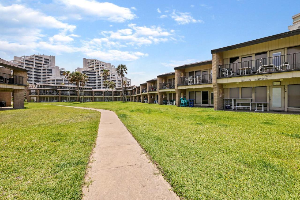Ground Floor Beachfront Beauty! Steps To The Beach And Pool South Padre Island Zewnętrze zdjęcie