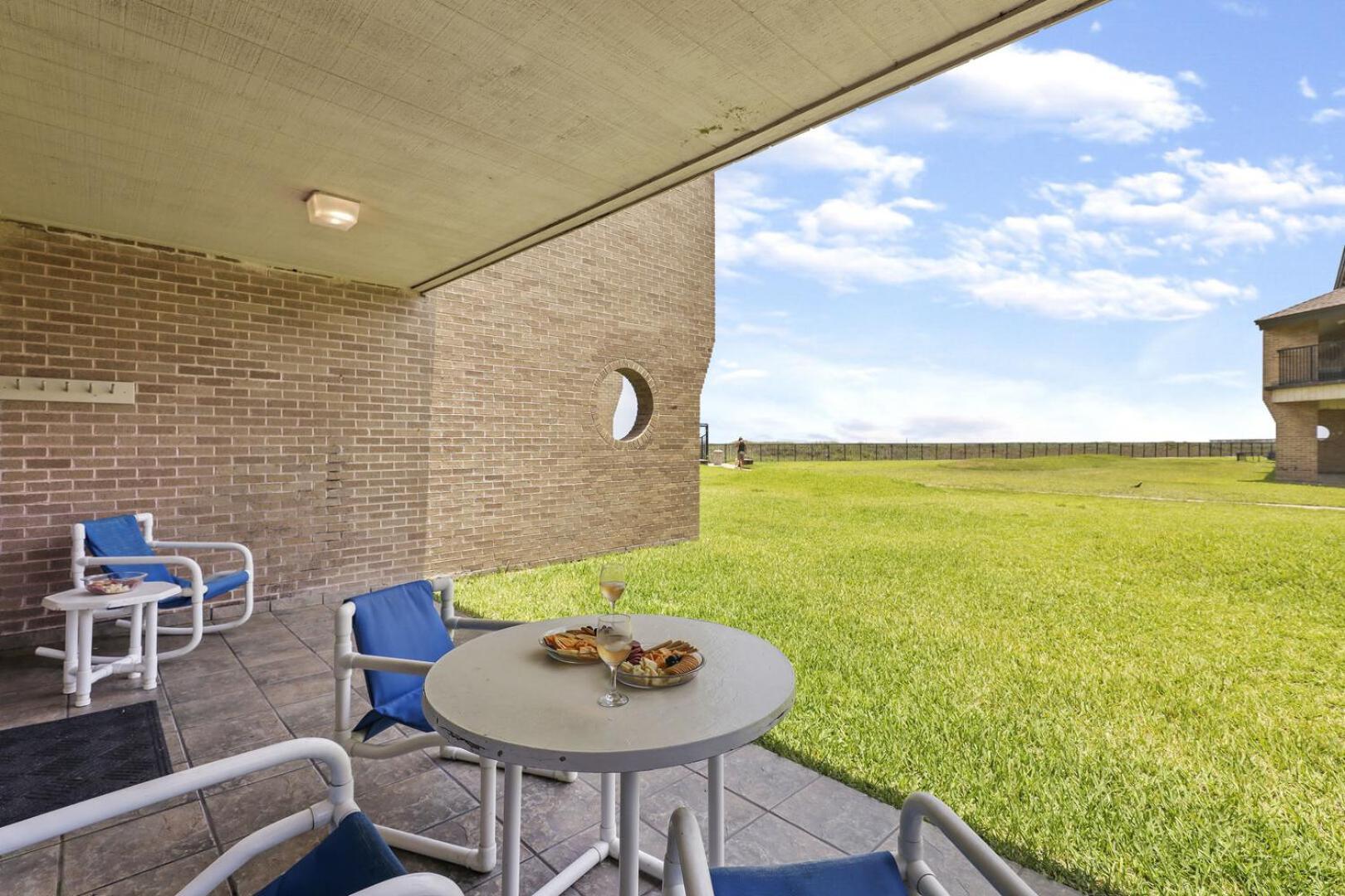 Ground Floor Beachfront Beauty! Steps To The Beach And Pool South Padre Island Pokój zdjęcie